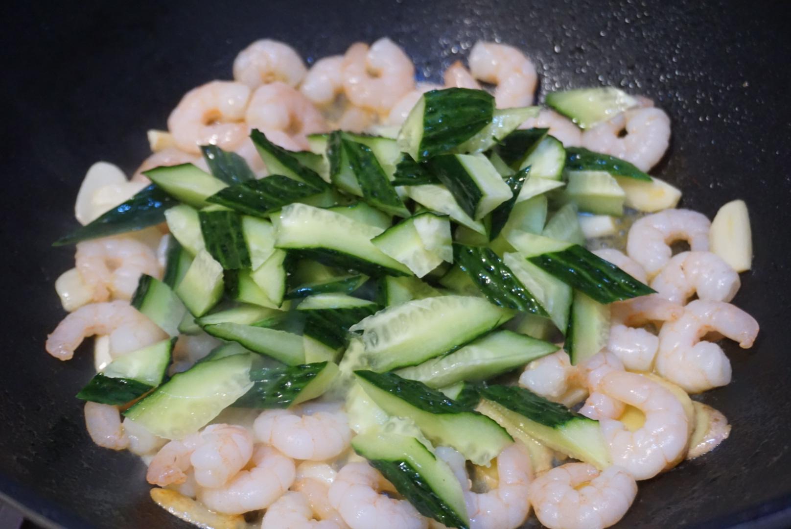 虾仁炒黄瓜烹饪指南，美味佳肴的制作大全